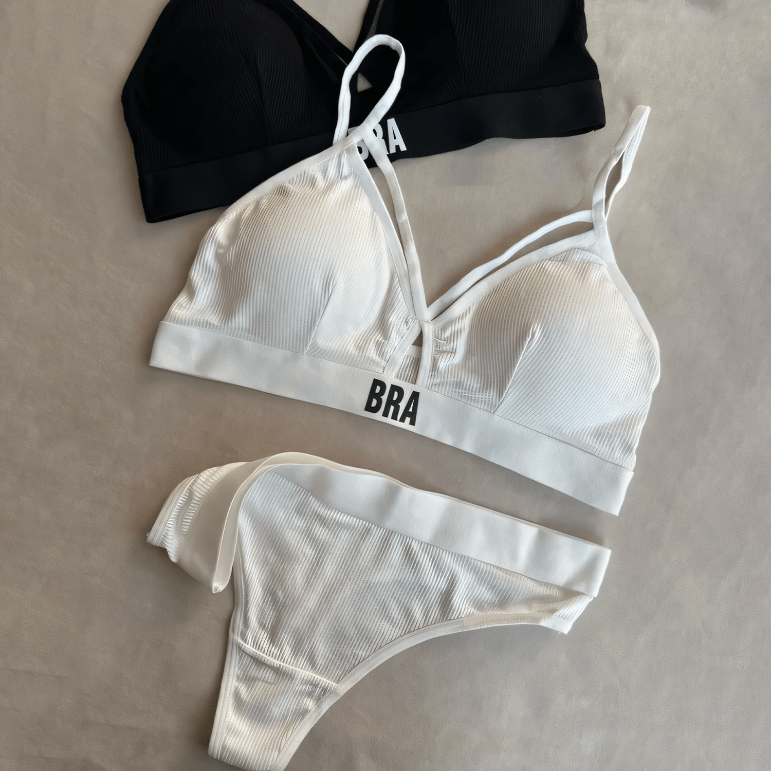 (BRA-Written) Light Padded Bra Set - Undeora